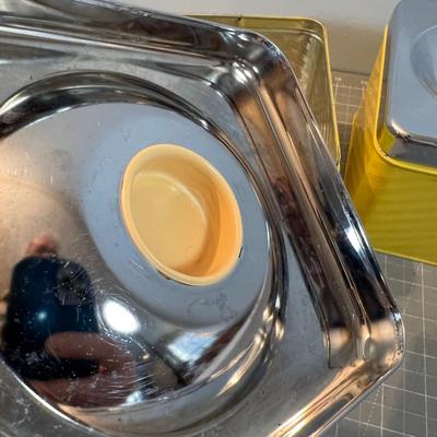 Coffee and Tea Canisters by Lincoln Beauty Wear