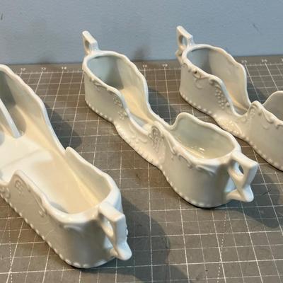 Nice. White Porcelain Trays for Utensils