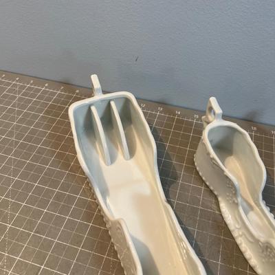 Nice. White Porcelain Trays for Utensils