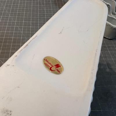 Nice. White Porcelain Trays for Utensils