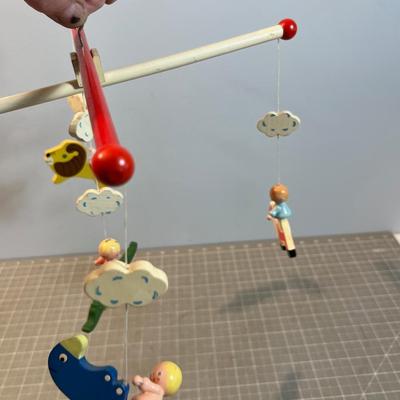 Darling Vintage Baby Mobil