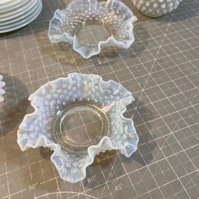 (19) Anchor Hocking MOONSTONE Opalescent Hobnail Glass VINTAGE