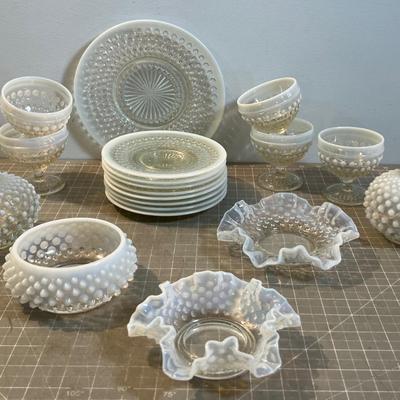 (19) Anchor Hocking MOONSTONE Opalescent Hobnail Glass VINTAGE