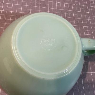 JADEITE Pouring Spouted Mixing Bowl