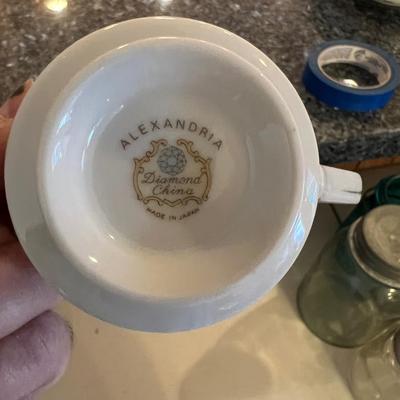 CHINA - Alexandria Pattern, by Diamond China. Service for 8