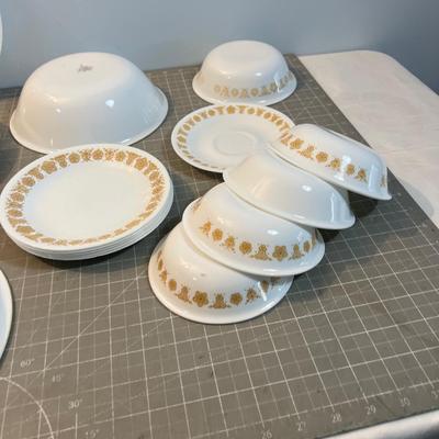 Practical Gold Correll Dishes and Serving, Pattern Butterfly