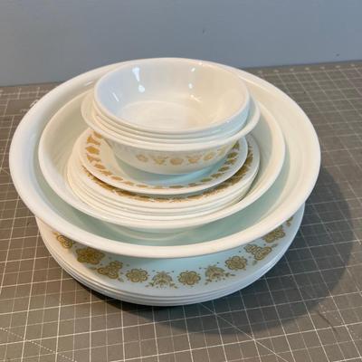 Practical Gold Correll Dishes and Serving, Pattern Butterfly