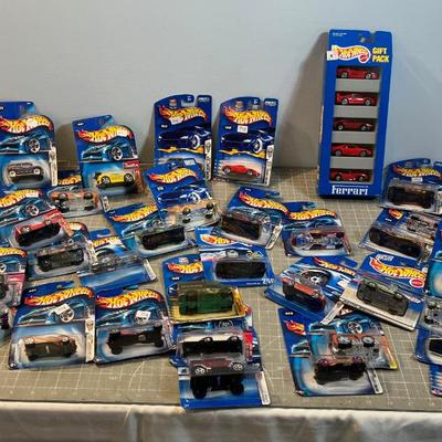 Excellent Garth! - 46 HOT WHEELS New in the Package ! From Early 2000