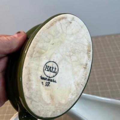 Hall Gravy Boat & Tiny Roaster 