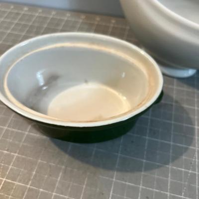 Hall Gravy Boat & Tiny Roaster 
