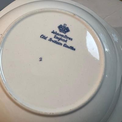 Johnson Brothers, Blue Transfer Ware 2 pieces of "Old Brittian Castles" 