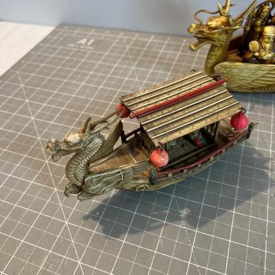 Chinese Plastic Simulated Ivory Décor 