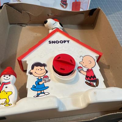 Snoopy Snow Cone Machine 