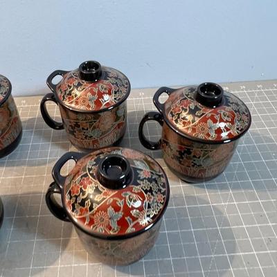 5 Tea Cups with 5 Lids 
