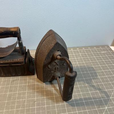 SAD Iron Collection, ANTIQUE Cast Iron Irons. 