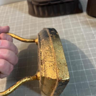 SAD Iron Collection, ANTIQUE Cast Iron Irons. 