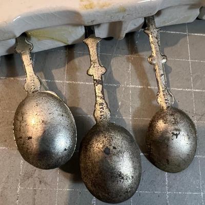 Small Spoon Delph like Japanese Spoon holder 