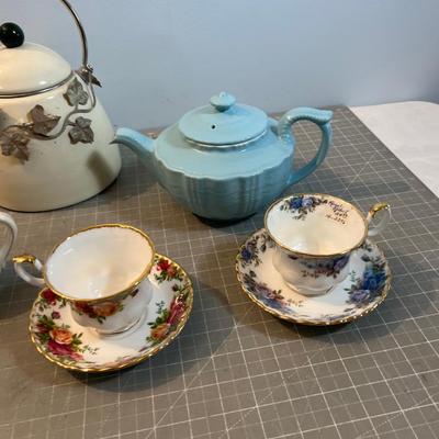 Tea Time: Tea Pots,  Cream & Sugars  