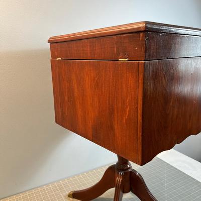 Duncan Fife Sewing Chest 