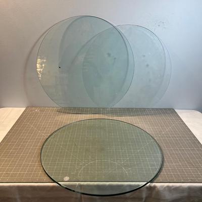 3 Pieces of Round Glass, Different Thicknesses