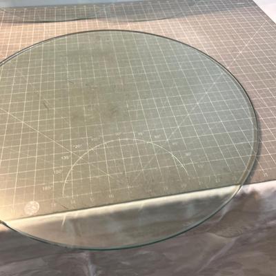 3 Pieces of Round Glass, Different Thicknesses