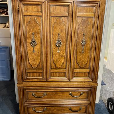 Lovely Clean Gentleman's Dresser