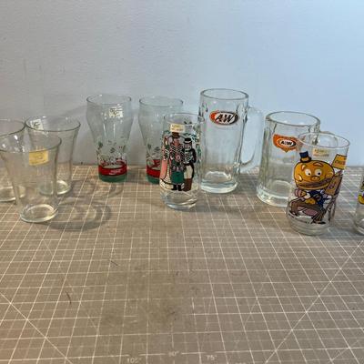 Collectible Glasses: McDonald , Pepsi, Etc. 