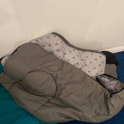 Basement: Pair of Sleeping Bags 