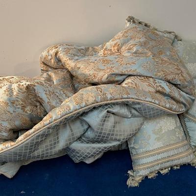 Basement:  a Queen Size Comforter, Skirt and 4 Pillows 