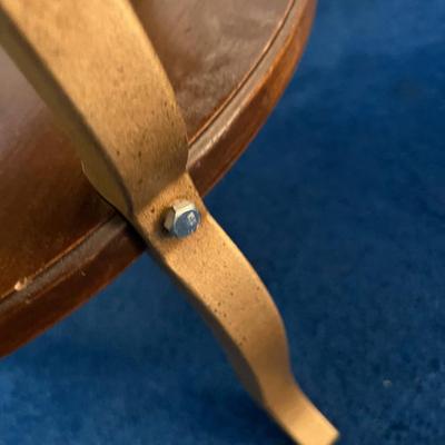 Basement: Round Table 