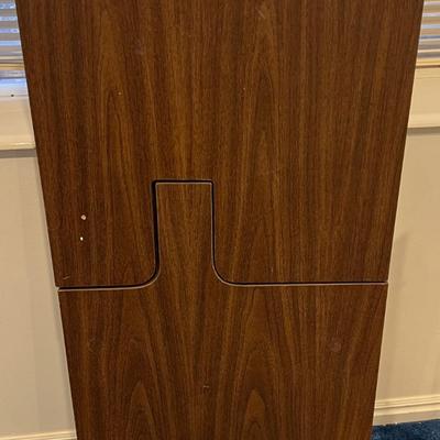 Basement: Portable Sewing Machine Table