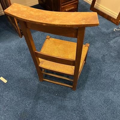 Basement: Small Oak Chair ANTIQUE Rush Seat