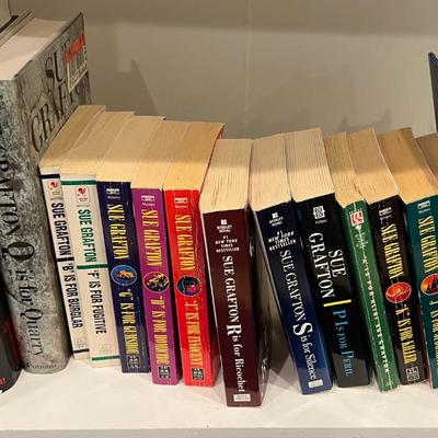 Basement: Sue Grafton NOVELS 