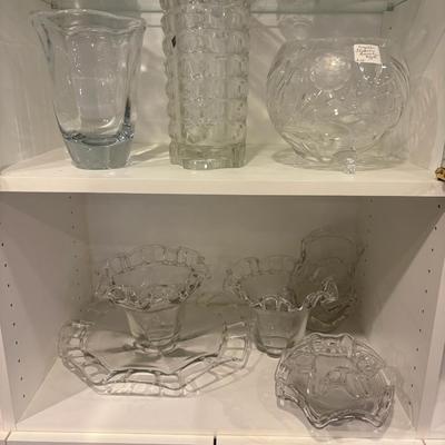 Basement: 2 Shelves Ribbon Edge Plus Extra Crystal 