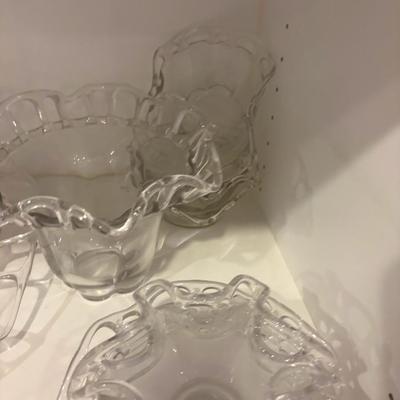 Basement: 2 Shelves Ribbon Edge Plus Extra Crystal 