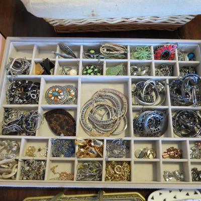 Sale Photo Thumbnail #24