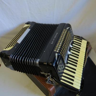 Sale Photo Thumbnail #98