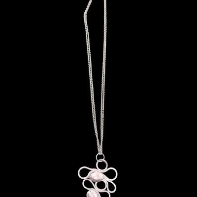 Sale Photo Thumbnail #242: Assortment of Costume Necklaces