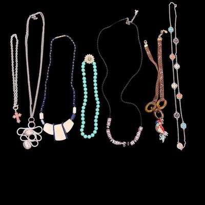 Sale Photo Thumbnail #248: Assortment of Costume Necklaces