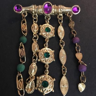 Beautiful vintage brooch