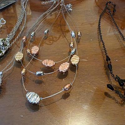 Costume Jewelry Bundle Lot (Necklaces, Earrings, Bracelets) – Rhinestone & Beaded Mix