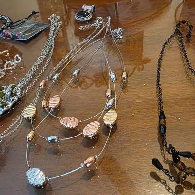 Costume Jewelry Bundle Lot (Necklaces, Earrings, Bracelets) – Rhinestone & Beaded Mix