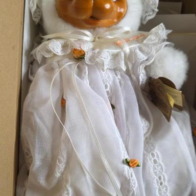 1995 Robert Raikes “Whitney” Limited Edition Bear – #2356/3000 – Original Box, Tags & COA