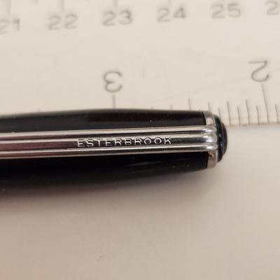 Sale Photo Thumbnail #299: This lot is for a Vintage Esterbrook Fountain Pen - #2.  In good condition.  Founded in 1858 by Richard Esterbrook in New Jersey, the Esterbrook Pen Company became the largest U.S. pen manufacturer, famous for durable, affordable fountain pens with interc