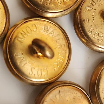 Sale Photo Thumbnail #345: This lot is for a Bag of Kentucky Buttons.  This group of 10 buttons all show the state seal and are of a gold-toned metal.  Great for many purposes.