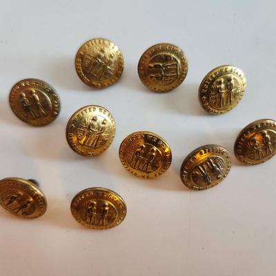 Sale Photo Thumbnail #341: This lot is for a Bag of Kentucky Buttons.  This group of 10 buttons all show the state seal and are of a gold-toned metal.  Great for many purposes.