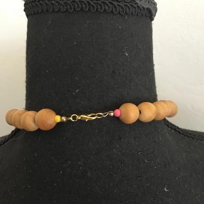 Cute vintage wooden bead necklace