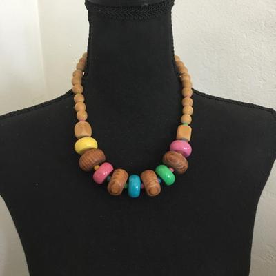 Cute vintage wooden bead necklace