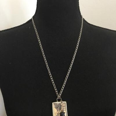 Vintage pendant necklace