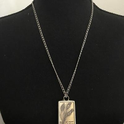 Vintage pendant necklace